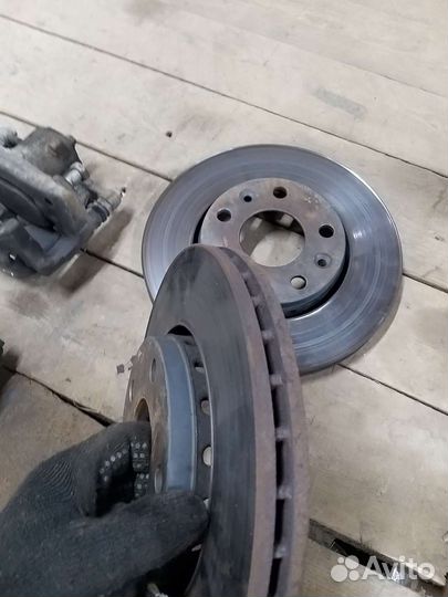 Комплект передних тормозов Меган 4