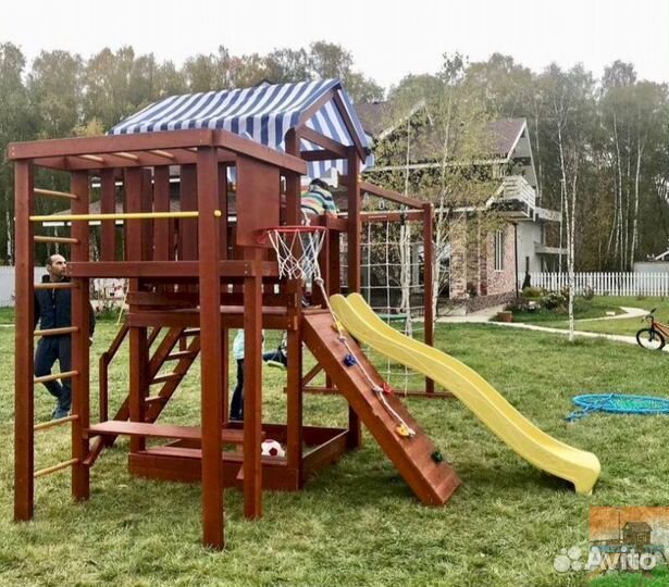 Детская площадка для игры на даче