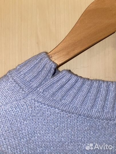 Свитер женский