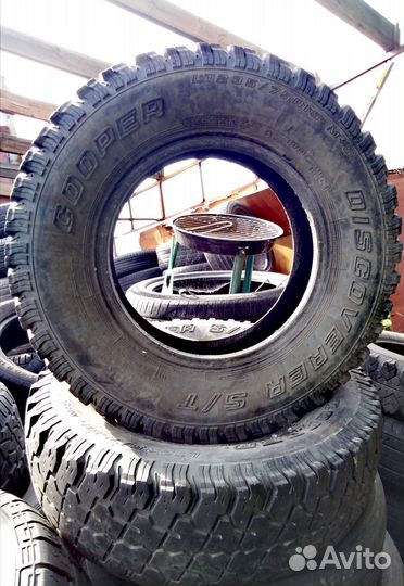 Cooper Discoverer S/T-C 235/75 R15