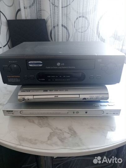 Видеомагнитофон lg +DVD+BBK