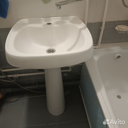 Раковина в ванную бу