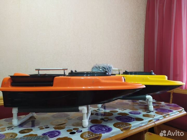 Прикормочный кораблик