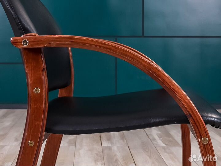 Кресло для переговорной