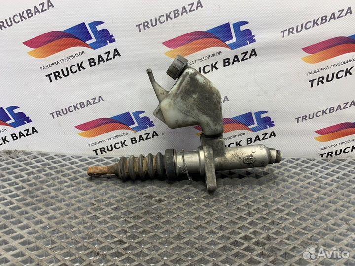 81311100003 Бачок главного цилиндра сцепления