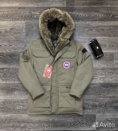 Зимняя куртка Canada Goose