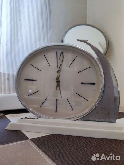 Часы настольные молния СССР