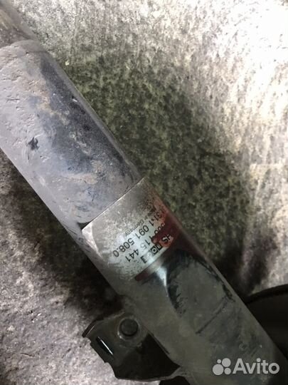 Продаю стойки передние Бмв е38