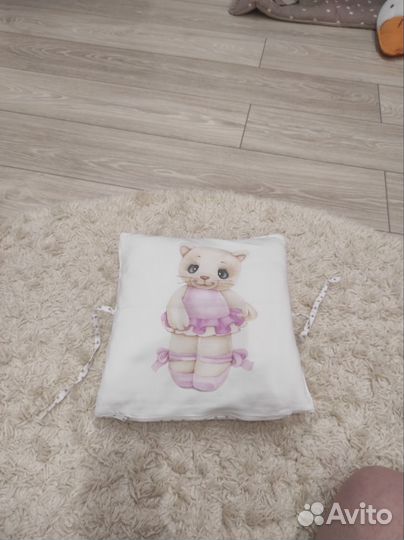 Бортики в детскую кроватку для девочки