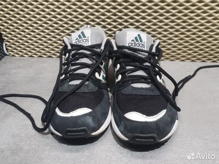 Кроссовки adidas размер 42