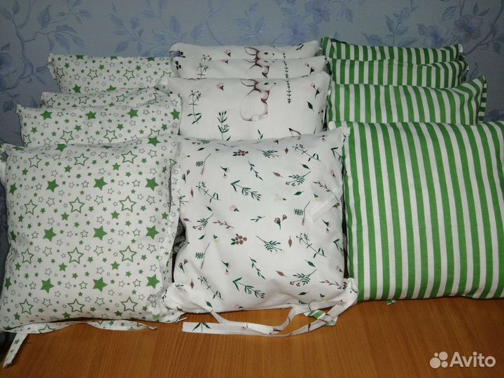 Набор бортиков в детскую кроватку новые