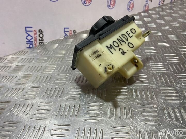 Бачок гур Ford Mondeo 3