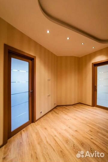 Поклейка обоев/Молярные работы/Штукатурка