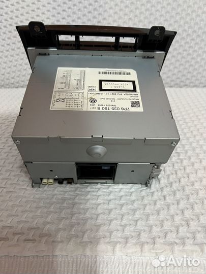 Штатная магнитола RCD-550 Volkswagen Touareg NF