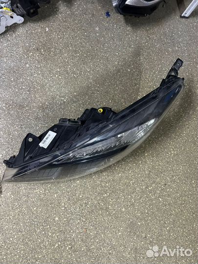 Opel Meriva b фара