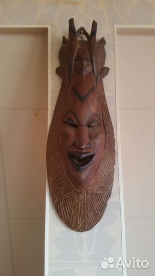 Африканские маски из дерева