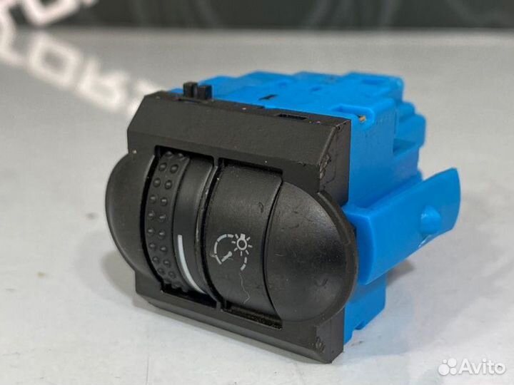 Кнопка яркости подсветки Volkswagen Touareg 7L