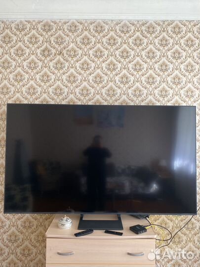 Телевизор Samsung SMART 75 д