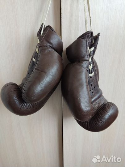 Боксерские перчатки