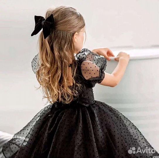 Платье с буфами