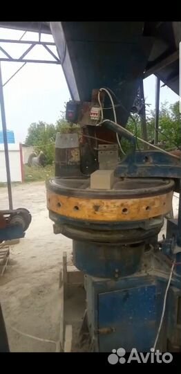 Линия по производству, кирпичный станок