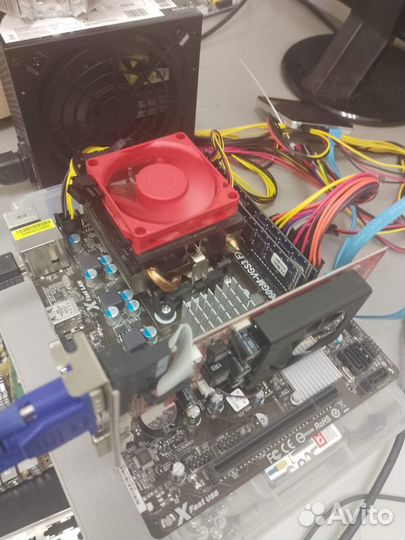 Asrock 960GM-VGS3 FX + FX4100 + 4Gb DDR3