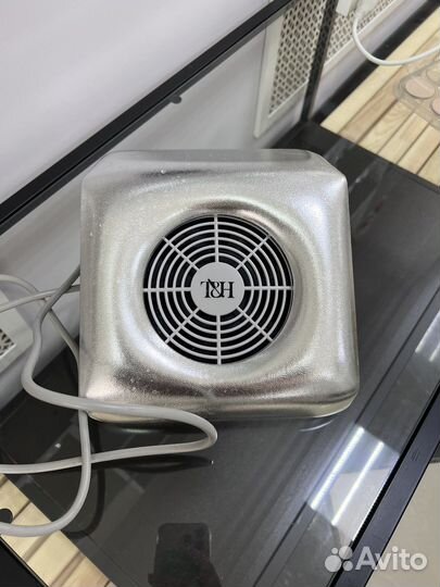 Пылесос маникюрный