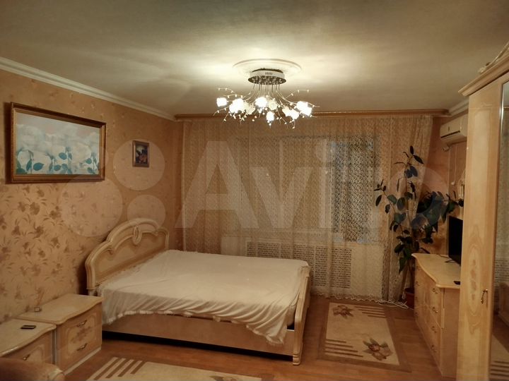 2-к. квартира, 70 м², 2/10 эт.