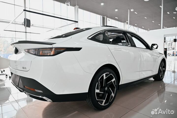 Changan Lamore 1.5 AMT, 2023
