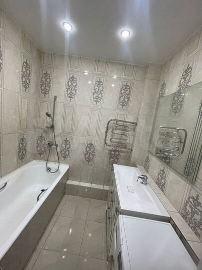 3-к. квартира, 92 м², 10/18 эт.