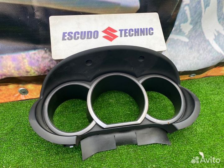 Консоль под щиток приборов Suzuki Grand