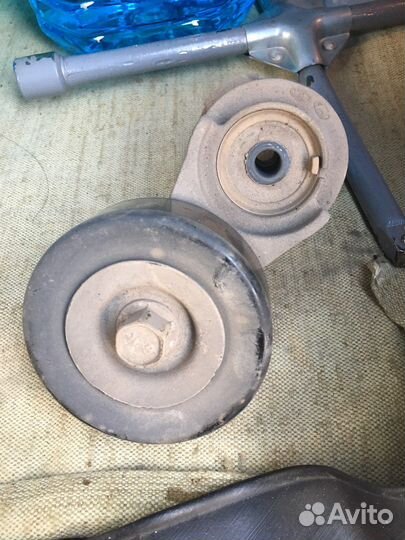 Натяжитель привода Santa Fe 2