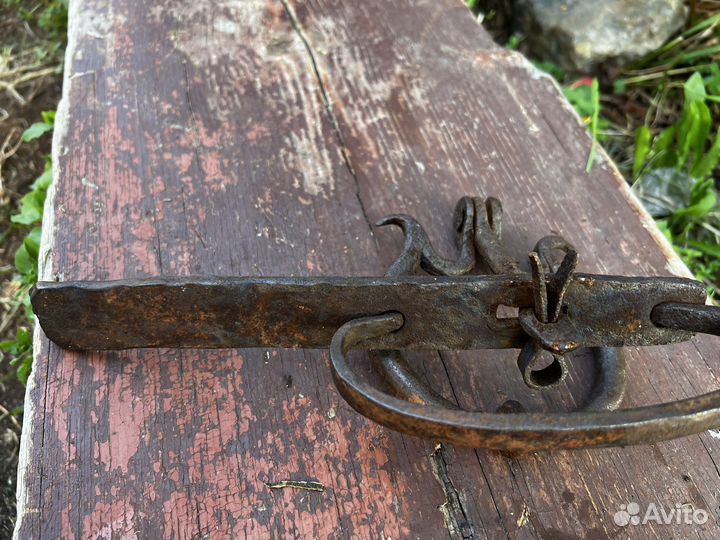 Кованая дверная ручка