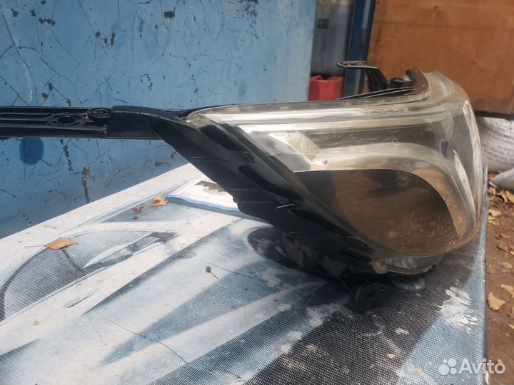 Фара правая Kia Rio с корректором
