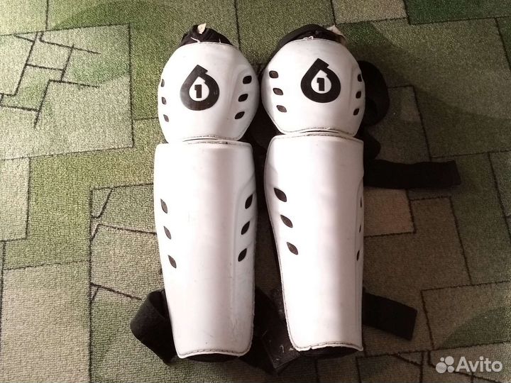 Наколенники sixsixone