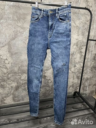 Джинсы