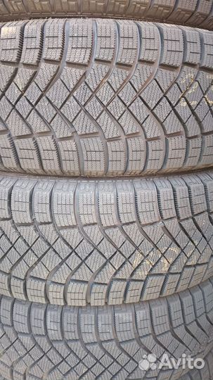 Pirelli Ice Zero FR 235/55 R19 105H