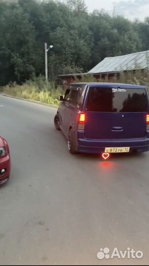 Светящаяся неон цурикава