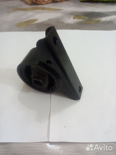 Подушка двигателя Mitsubishi Galant