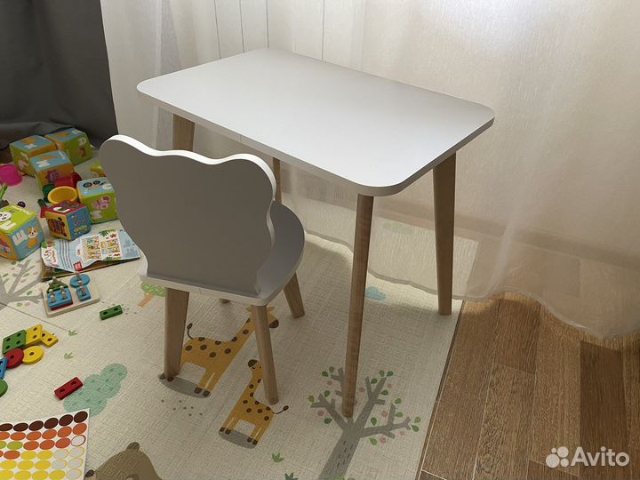 Детский стол и стул