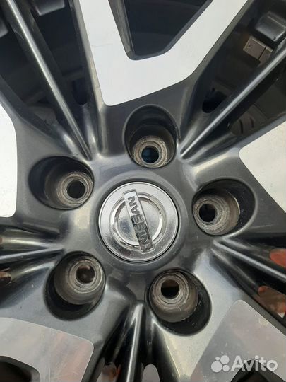 Колеса в сборе R17 Nissan 5*114.3 Bridgestone 225