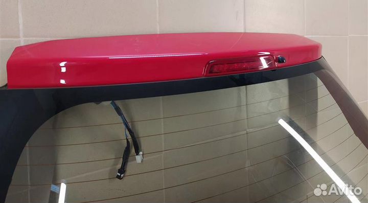 Крышка багажника Toyota Yaris P13 2015