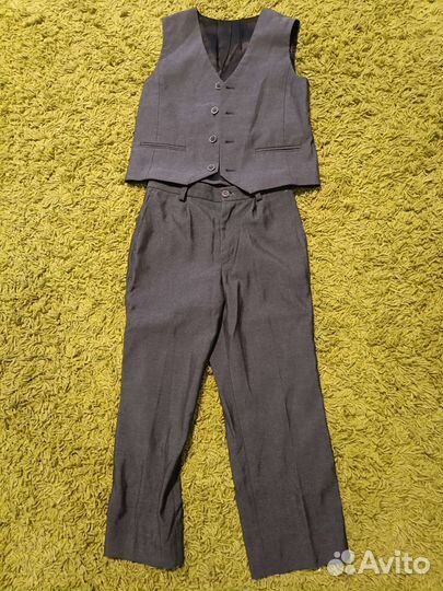 Школьный костюм для мальчика 128 серый