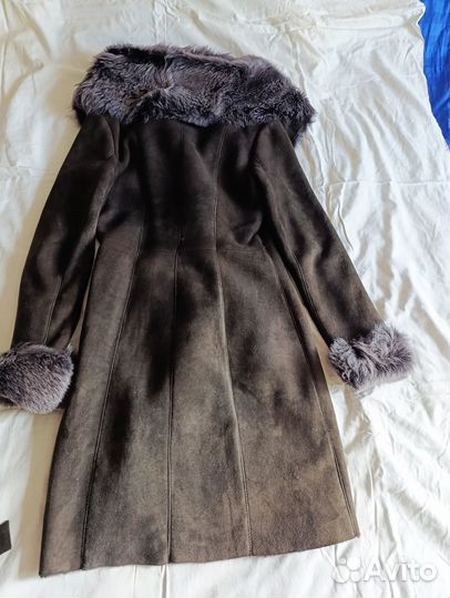 Дубленка натуральная женская с капюшоном