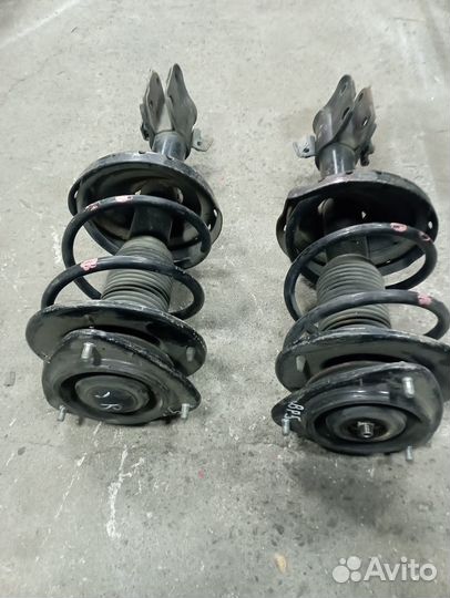 Передние амортизаторы пружины Subaru legacy b13