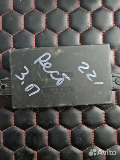 Блок управления задней правой двери Mercedes W221