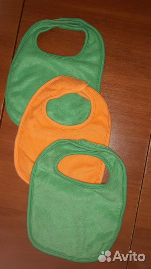 Слюнявчики фирменные