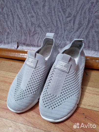 Кроссовки детские