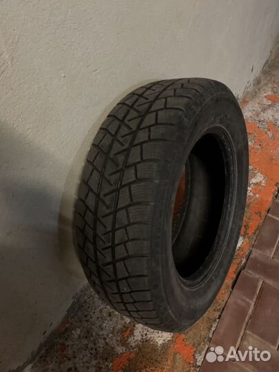 Michelin Latitude Alpin 215/65 R16