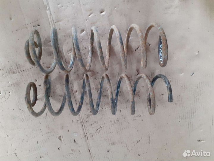Пружина задняя Volkswagen Golf 2 Jetta